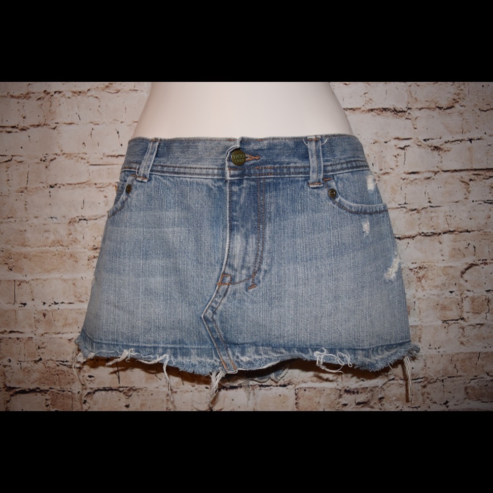 Hollister mini skirt